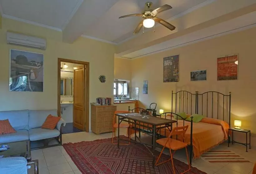 استودیو استاندارد با چشمانداز باغ, B&b Di Charme Camelie Palazzo Nicotra