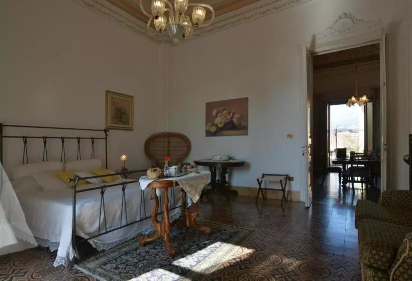 اتاق لوکس, B&b Di Charme Camelie Palazzo Nicotra