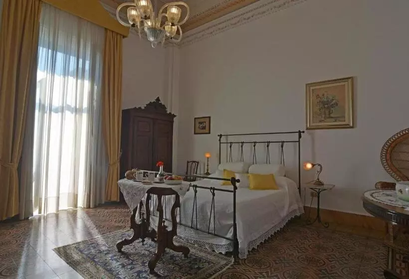 اتاق لوکس, B&b Di Charme Camelie Palazzo Nicotra