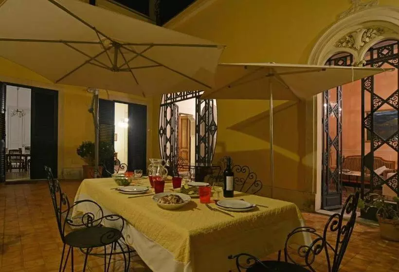 اتاق لوکس, B&b Di Charme Camelie Palazzo Nicotra