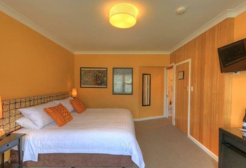 Номер Стандарт Кровать Кинг Адаптированный для Инвалидов, Ashdowns Of Dover