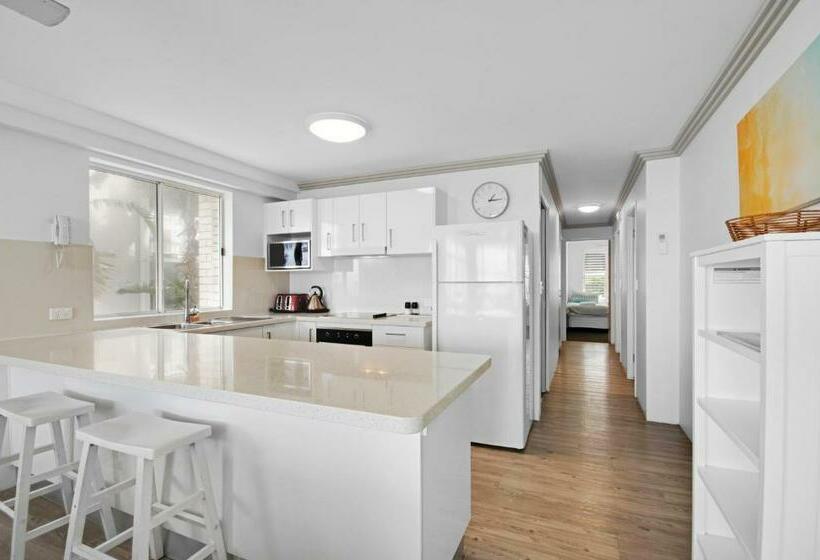 Апартаменты 2 Спальни Вид на Море, Capeview Apartments Caloundra