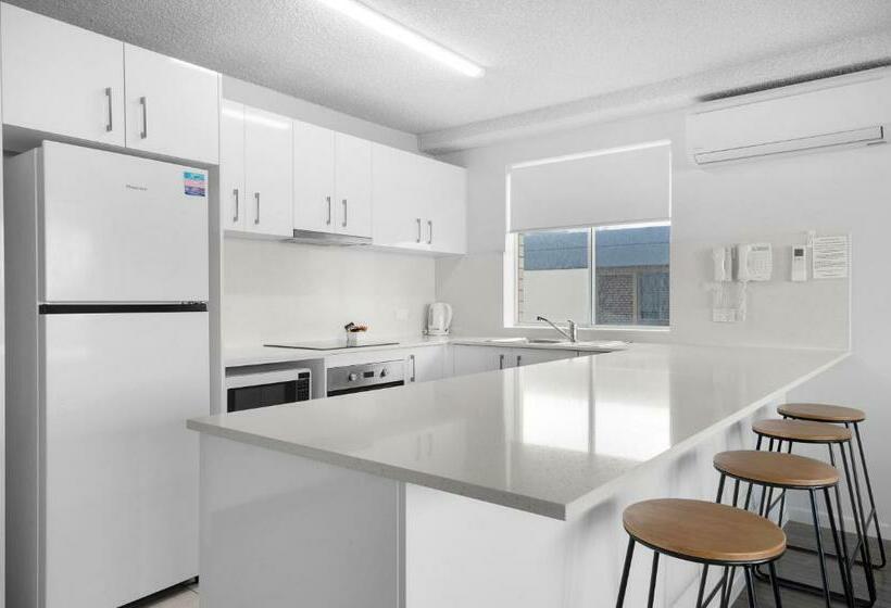 Апартаменты 2 Спальни Вид на Море, Capeview Apartments Caloundra