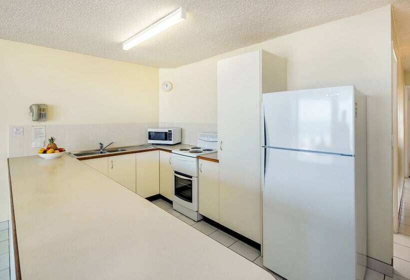 Апартаменты 3 Спальни Вид на Море, Capeview Apartments Caloundra