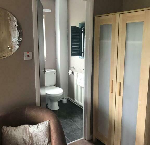 اتاق خانوادگی, The Shepherds Rest