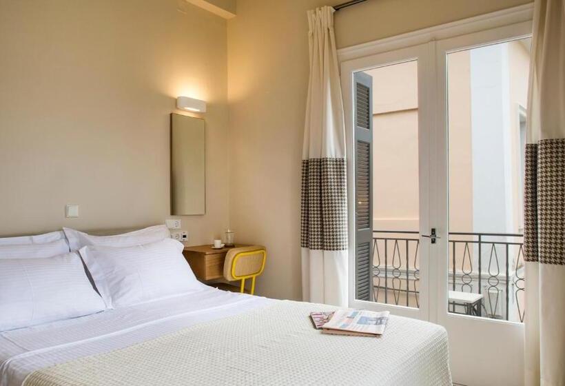 חדר סופריור, Athena