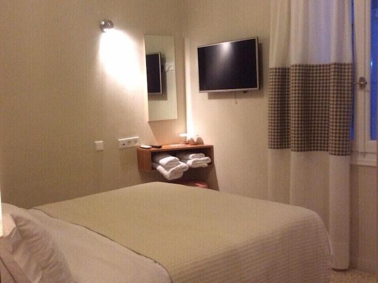 חדר סטנדרט, Athena