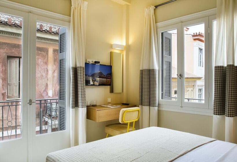 חדר סופריור, Athena