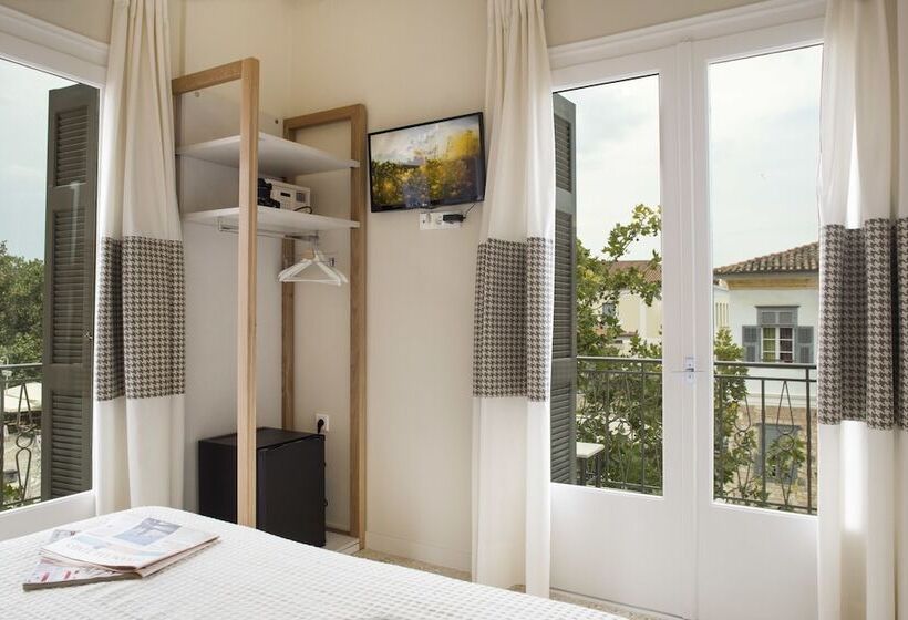 חדר סופריור, Athena