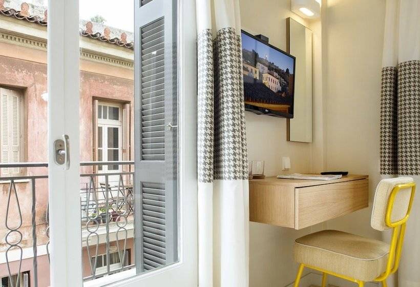 חדר סופריור, Athena