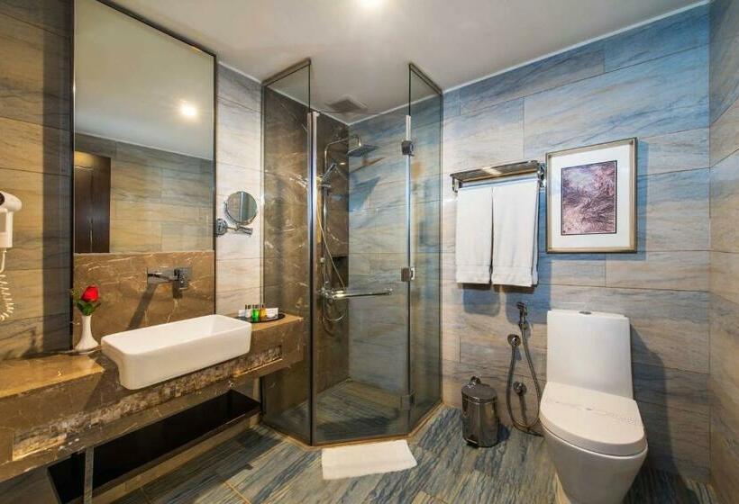 スタンダードスタジオ, Boudl Gaber