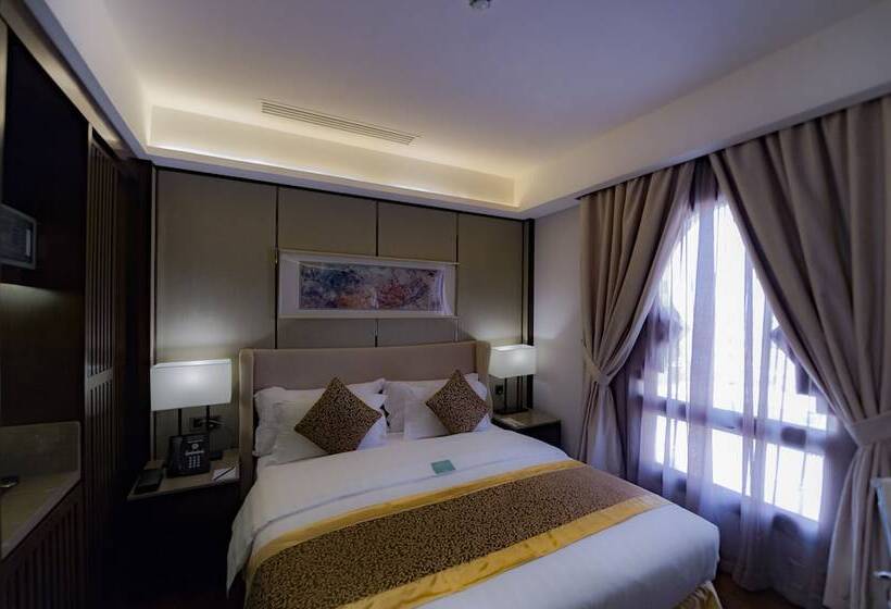 スタンダードスタジオ, Boudl Gaber