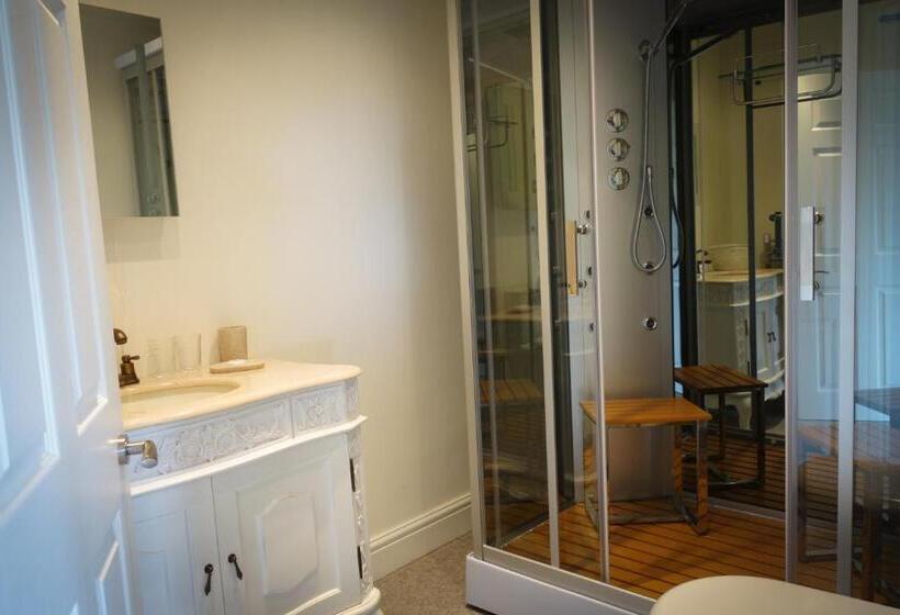 غرفة ديلوكس سرير كينج, Brockley Hall