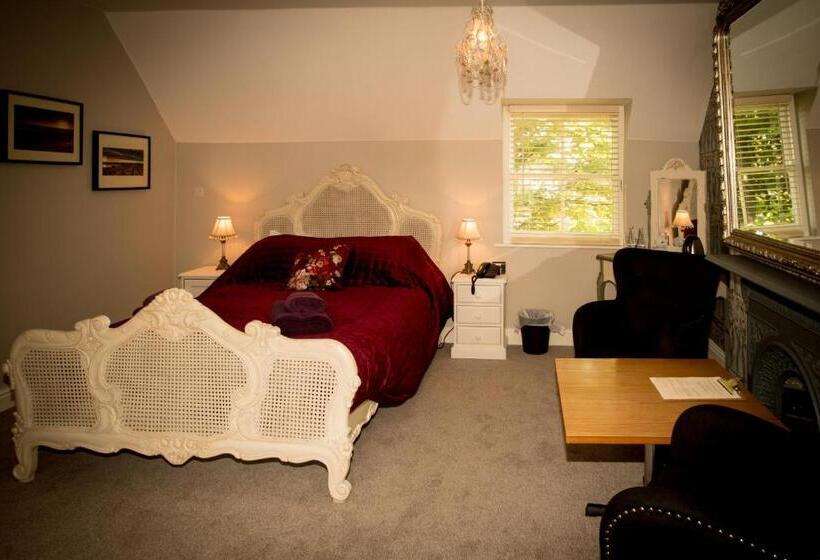 غرفة قياسية, Brockley Hall