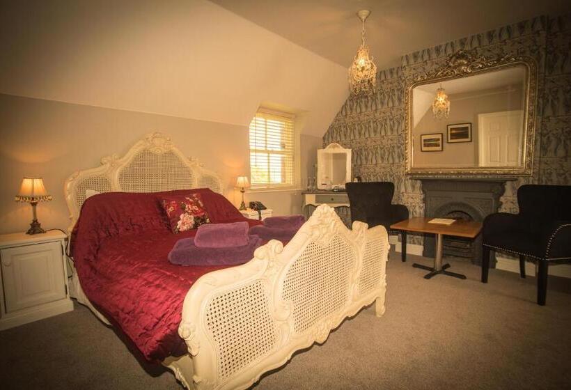 غرفة قياسية, Brockley Hall