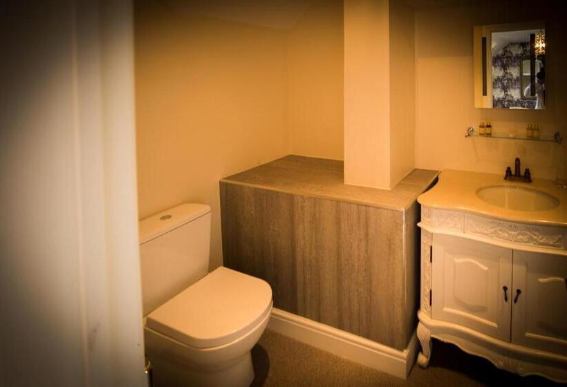 غرفة قياسية, Brockley Hall