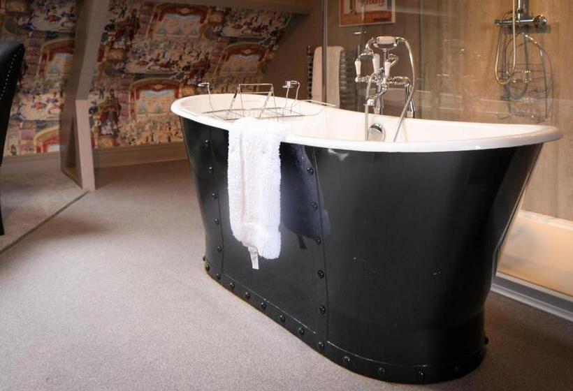 غرفة دور أخير, Brockley Hall