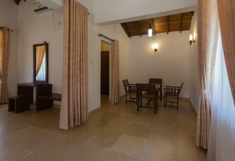 בקתת חדר, Chenra