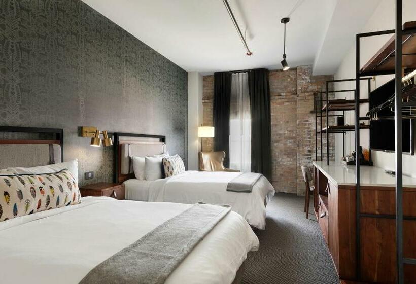 חדר סטנדרט, Hewing