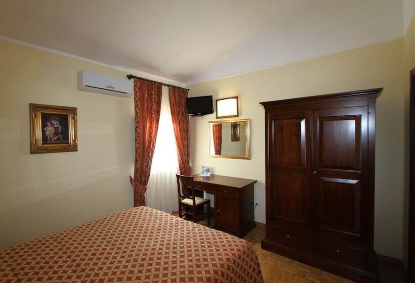 스탠다드 트리플 룸, La Vecchia Fattoria