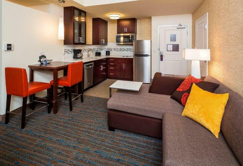 带大床的标准工作室, Residence Inn By Marriott Jacksonville South Bartram Park