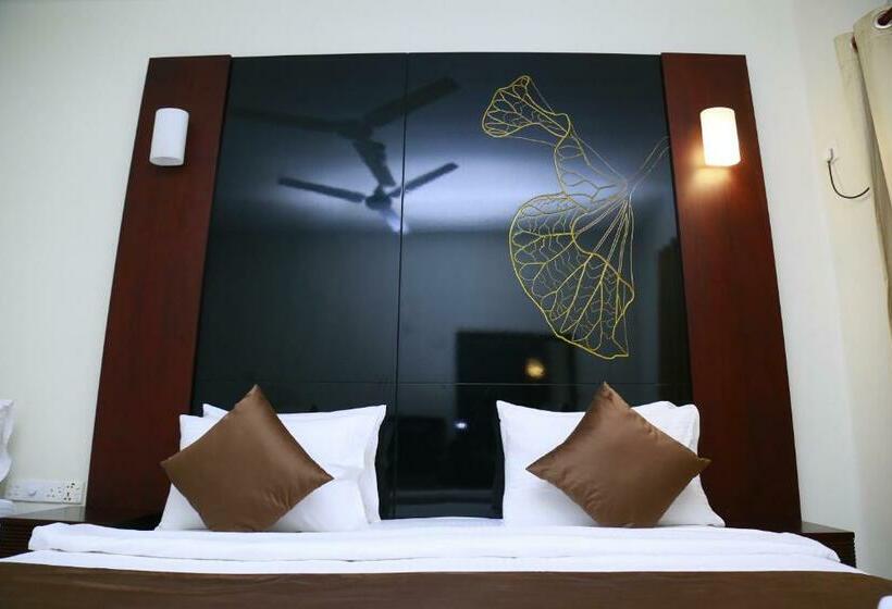 חדר דלוקס לשלושה, Sea Port