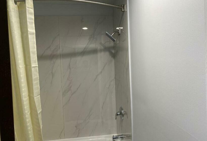 غرفة قياسية سرير كينج, Budget Inn Roxboro