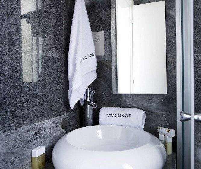 ツーベッドルーム　ヴィラ, Paradise Cove Luxurious Beach Villas