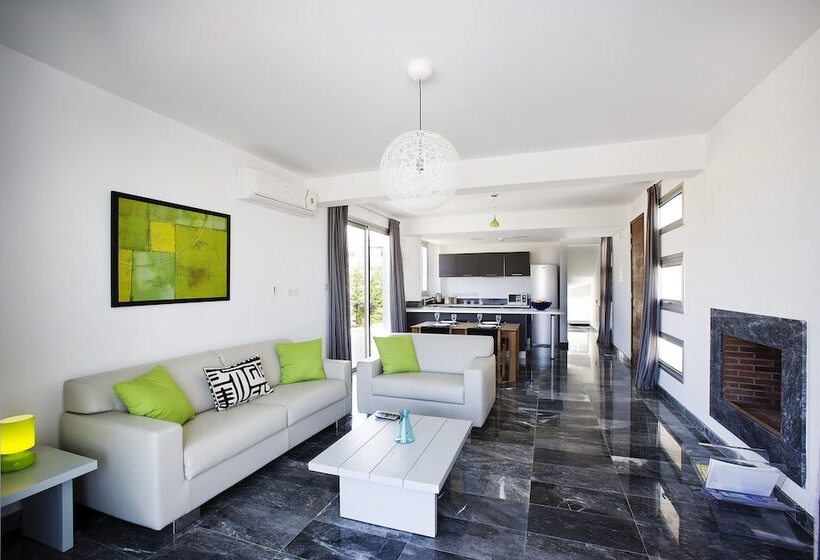 ツーベッドルーム　ヴィラ, Paradise Cove Luxurious Beach Villas