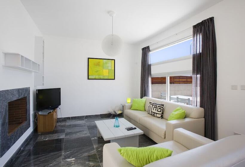 Вилла 3 Спальни, Paradise Cove Luxurious Beach Villas