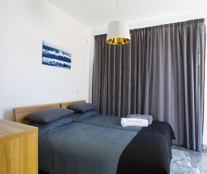 スリーベッドルーム　ヴィラ, Paradise Cove Luxurious Beach Villas