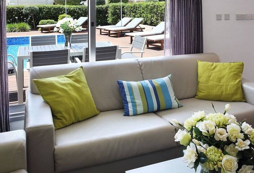 スリーベッドルーム　ヴィラ, Paradise Cove Luxurious Beach Villas