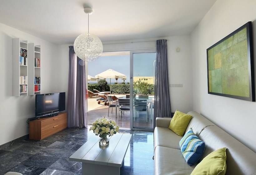 ツーベッドルーム　ヴィラ, Paradise Cove Luxurious Beach Villas