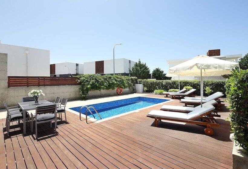 スリーベッドルーム　ヴィラ, Paradise Cove Luxurious Beach Villas