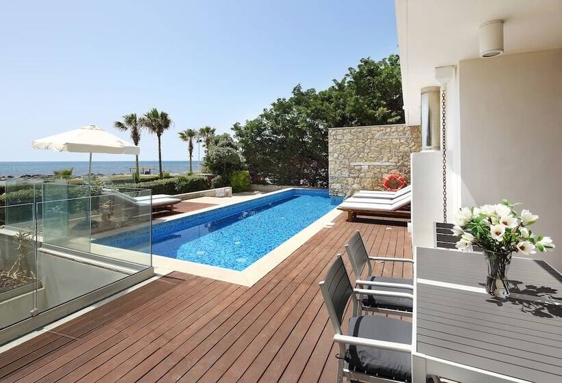 スリーベッドルーム　ヴィラ, Paradise Cove Luxurious Beach Villas