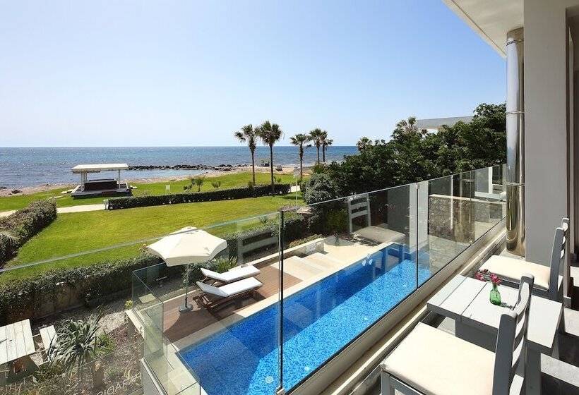 スリーベッドルーム　ヴィラ, Paradise Cove Luxurious Beach Villas