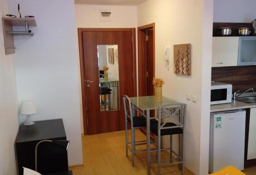 استوديو إقتصادى, Predela 2 Apart