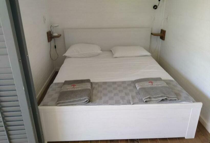 استودیو استاندارد با تراس, Red Palm Village