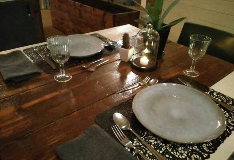 استودیو استاندارد با تراس, Red Palm Village