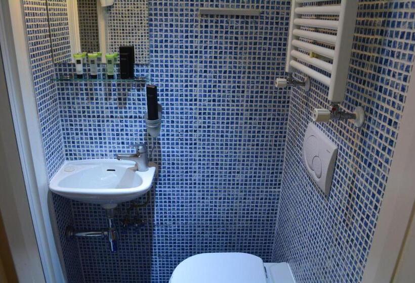 Economy Studio, Studios2let   North Gower