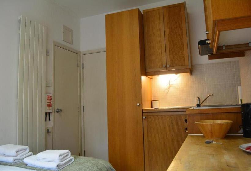 Economy Studio, Studios2let   North Gower