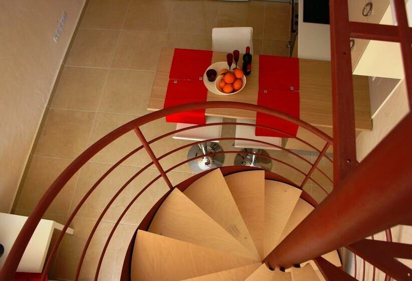 شقة غرفة واحدة, Sunrise Arches Apartments