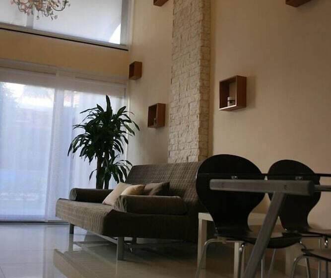 شقة ديلوكس غرفتين نوم, Sunrise Arches Apartments