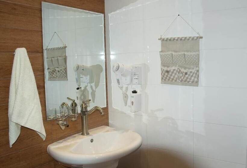 غرفة قياسية, Sunrise Arches Apartments