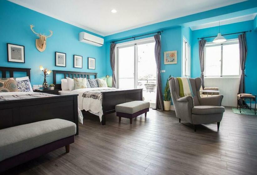 سوییت خانوادگی, Antlers Guest House