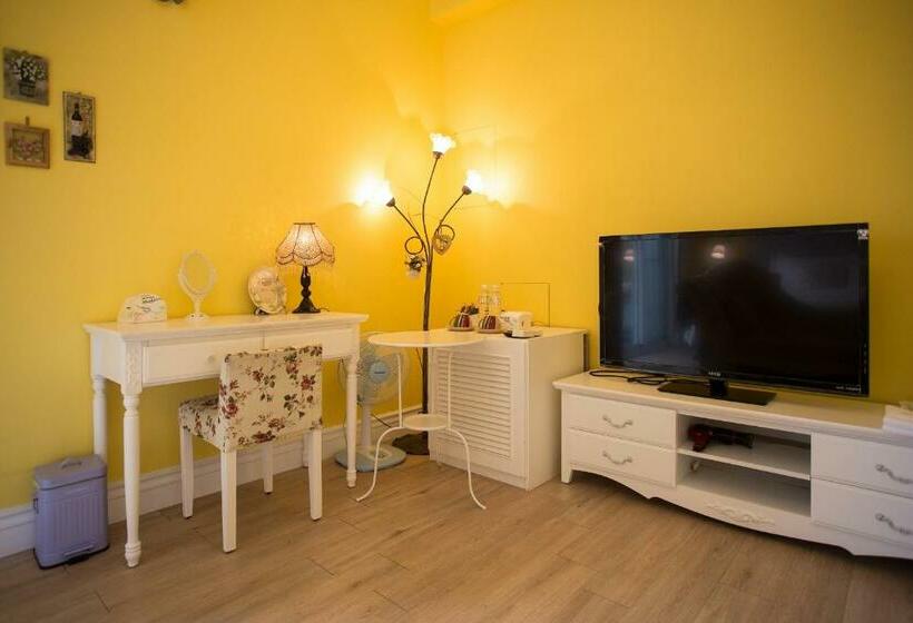 اتاق استاندارد با بالکن, Antlers Guest House