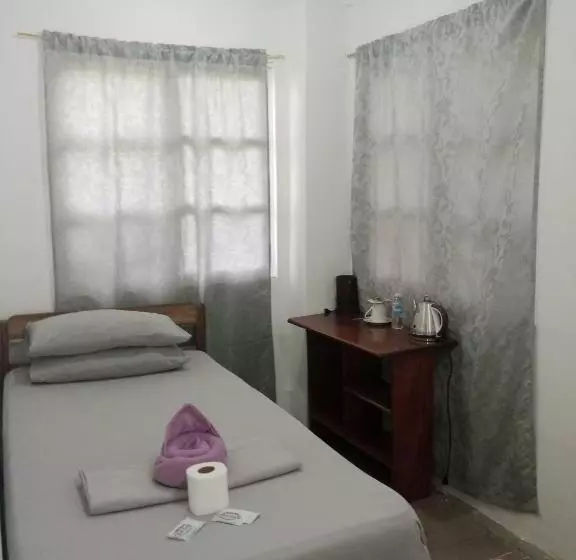 Standard Yhden Hengen Huone, Raje Residence