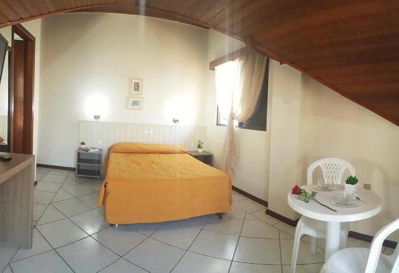 شاليه غرفة نوم واحدة, Bomar Residence