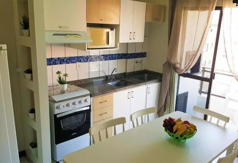海の見える2ベッドルームアパートメント, Bomar Residence