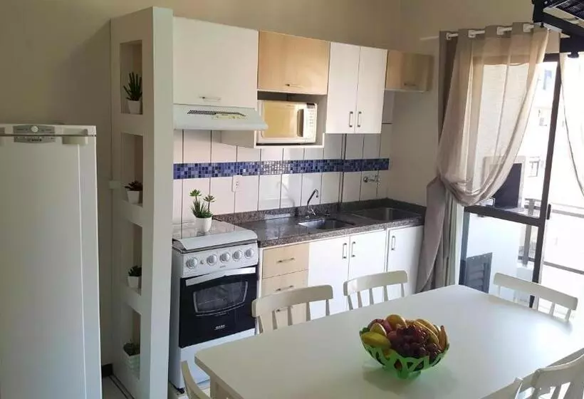 海の見える2ベッドルームアパートメント, Bomar Residence